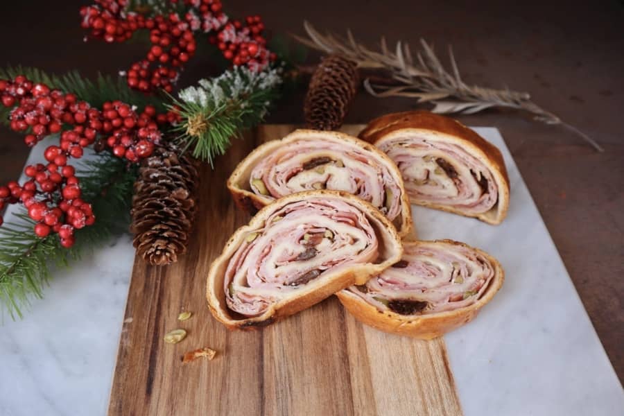 Disfruta del mejor pan de jamón venezolano en Hialeah - Teddys Stove en Miami Florida