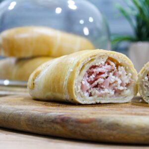 Cachito de Jamón y Queso Venezolano en Hialeah Gardens en Florida - Teddys Stove Panaderia Bakery