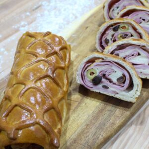 Pan de Jamón Venezolano en Hialeah Gardens Miami Florida- TeddysStove Panaderia Bakery