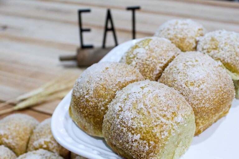 Pan de Piñita Venezolano en Hialeah Gardens - TeddysStove Panaderia Bakery