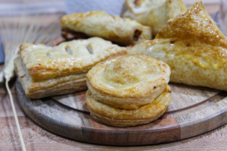 Pastelitos Venezolanos de Hojaldres en Hialeah Gardens en Florida - Teddys Stove Panaderia Bakery