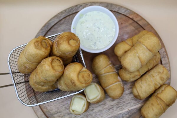 Tequeño Venezolanos de Queso en Hialeah Miami - TeddysStove Panaderia Bakery