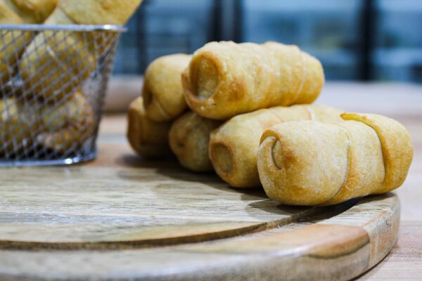 Tequeños Venezolanos de Queso venezolanos en Hialeah Gardens - TeddysStove Panaderia Bakery