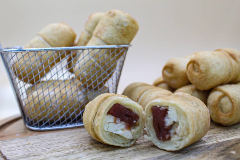 Tequeños de Guayaba y Queso venezolanos en Hialeah Gardens - TeddysStove Panaderia Bakery