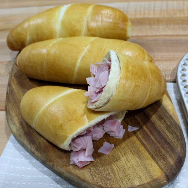 Cachitos de Jamón venezolanos en Hialeah Miami - Panaderia TeddyStone